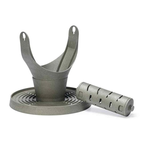 Hühnerspielzeug - Spielturm und Snackturm für Hühner aus 100% recyceltem Kunststoff ( 124 Trinkkartons )